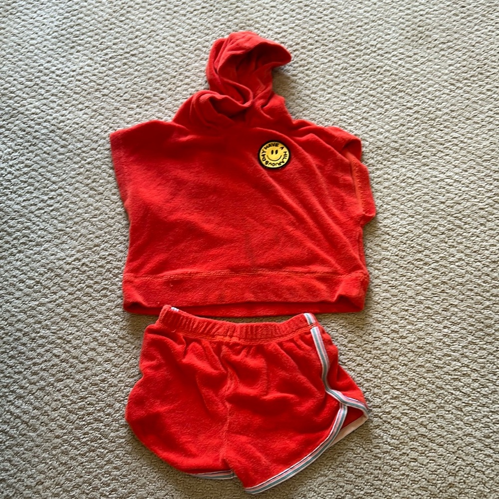 Hundred peices Terry outfit